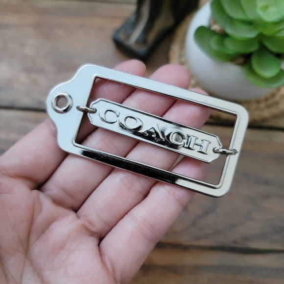 NWOT coach silver hang tag bag charm keychain pendant - Picture 3 of 4